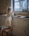 Stołek Affari of Sweden Riko z drewna z recyklingu to naturalny i funkcjonalny dodatek do wnętrza, dostępny w Ulica Ceramiczna & Home Design.