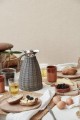 Termos Ib Laursen 1,5 l z polirattanu w kolorze szarym | Ulica Ceramiczna & Home Design