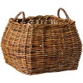 Ręcznie pleciony kosz z naturalnej wierzby z wygodnymi uchwytami. Idealny do przechowywania drewna, koców lub zabawek. Produkt dostępny w Ulica Ceramiczna & Home Design.