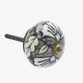 Gałka ceramiczna ręcznie malowana Madam Stoltz szaro-czarna – skandynawski design | Ulica Ceramiczna &Home Design