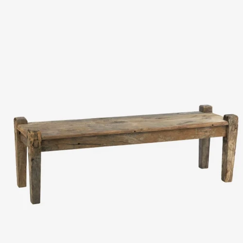 Ławka z drewna z recyklingu Madam Stoltz w naturalnym kolorze, ręcznie wykonana w Indiach. Unikalny mebel inspirowany tradycyjnym designem – Ulica Ceramiczna