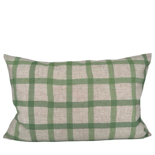 Prostokątna poszewka Miljögården w zieloną kratkę 40x60 cm to stylowy dodatek do wnętrz dostępny w Ulica Ceramiczna & Home Design.