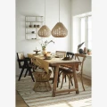 Talerz obiadowy Madam Stoltz w cynamonowym kolorze to stylowy element zastawy, dostępny w Ulica Ceramiczna & Home Design.