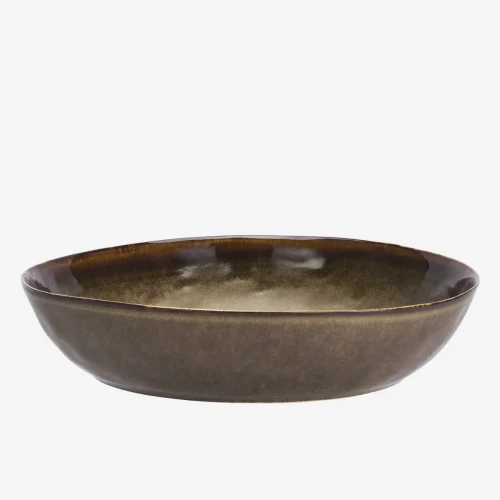 Miska ceramiczna Madam Stoltz 27,5 cm w cynamonowym kolorze to stylowy element do serwowania potraw, dostępny w Ulica Ceramiczna & Home Design.