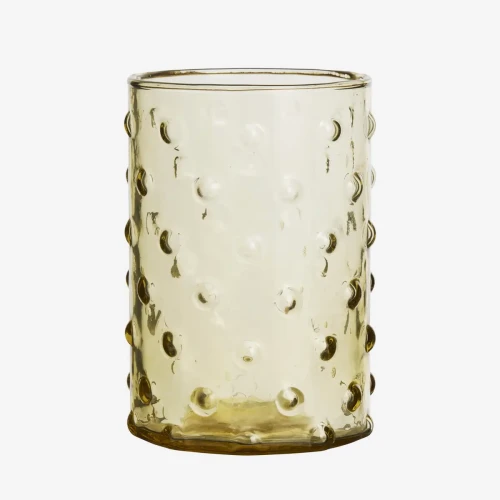 Szklanka Madam Stoltz z recyklingowanego szkła w jasnożółtym kolorze to stylowy dodatek do stołu, dostępny w Ulica Ceramiczna & Home Design.