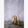 Stół kawowy Madam Stoltz z drewna z recyklingu to unikatowy i naturalny mebel do salonu, dostępny w Ulica Ceramiczna & Home Design.