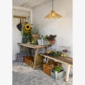 Stół Madam Stoltz z drewna z recyklingu to unikatowy i naturalny mebel do jadalni, dostępny w Ulica Ceramiczna & Home Design.