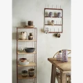 Stół Madam Stoltz z drewna z recyklingu to unikatowy i naturalny mebel do jadalni, dostępny w Ulica Ceramiczna & Home Design.
