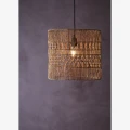 Lampa sufitowa Madam Stoltz z juty to naturalny i klimatyczny element oświetlenia, dostępny w Ulica Ceramiczna & Home Design.