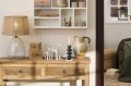 Półka ścienna Ib Laursen z drewna z recyklingu to stylowy i funkcjonalny dodatek do wnętrza, dostępny w Ulica Ceramiczna & Home Design.
