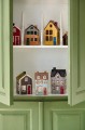 Ib Laursen - Domek ceramiczny na tealight żółty Nyhavn niebieski drzwi dostępny w Ulica Ceramiczna & Home Design