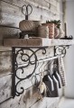 Wieszak ścienny z drążkiem Affari of Sweden dostępny w sklepie Ulica Ceramiczna & Home Design. Idealny do zawieszenia haczyków i organizacji przestrzeni.